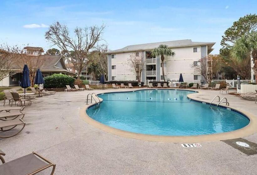 Апартаменты 2 Спальни, 5 Stars Peaceful Condo   7 Min Walk To The Beach