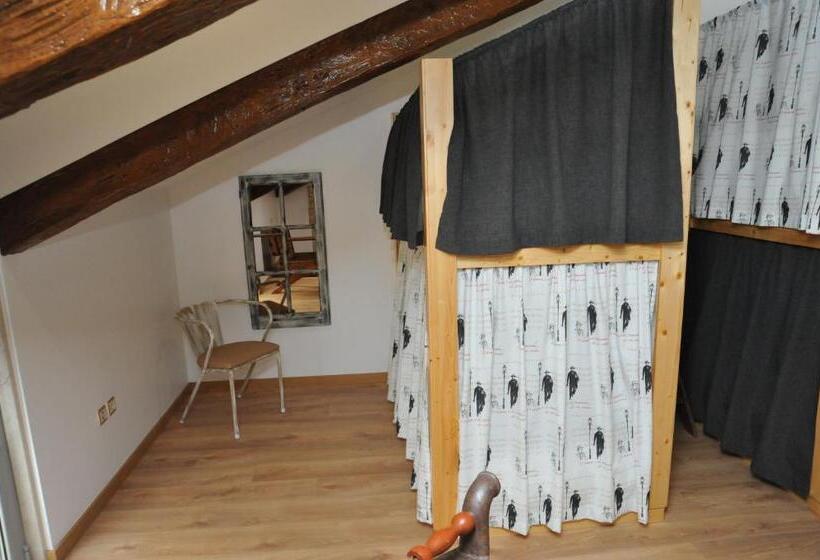 Кровать в Общей Комнате, Hostel O Torneiro