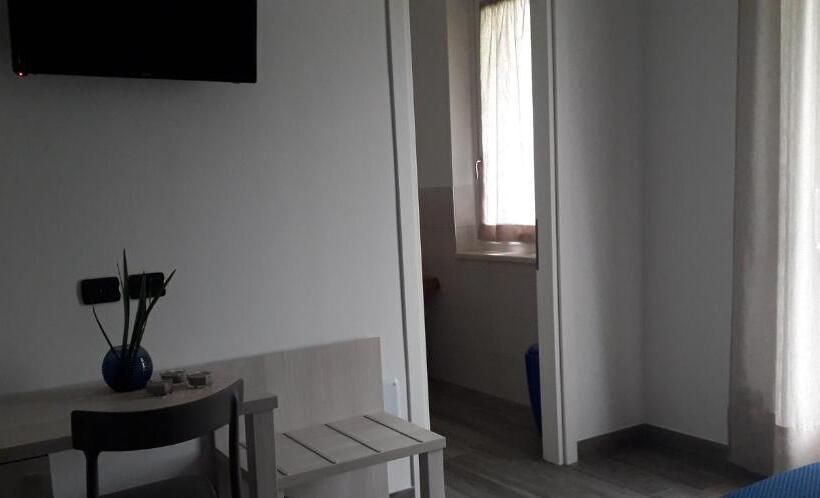 Quarto Triplo Estandar, B&b I Tre Olivi