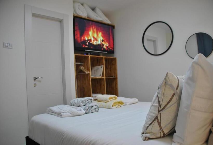 Quarto Deluxe, Marvin S Place