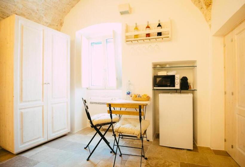 Quarto Deluxe Vista Mar, Radici Ostuni