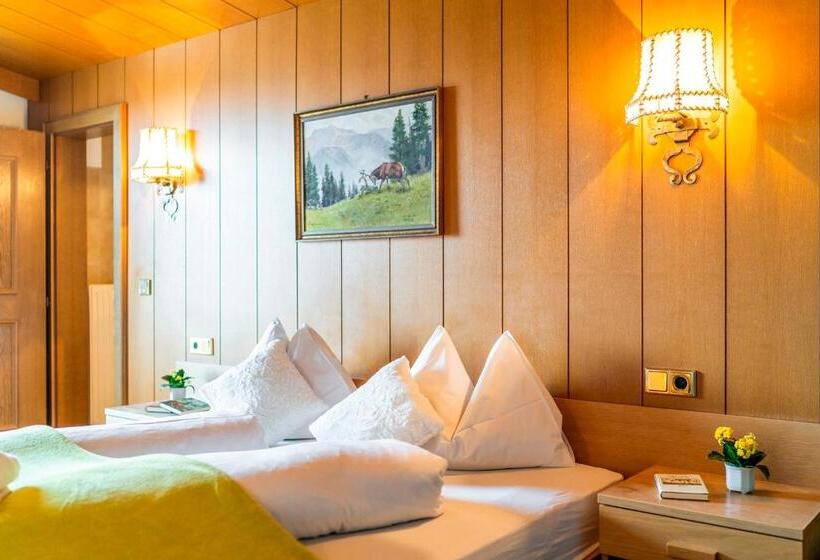 Номер Стандарт, Moserhof