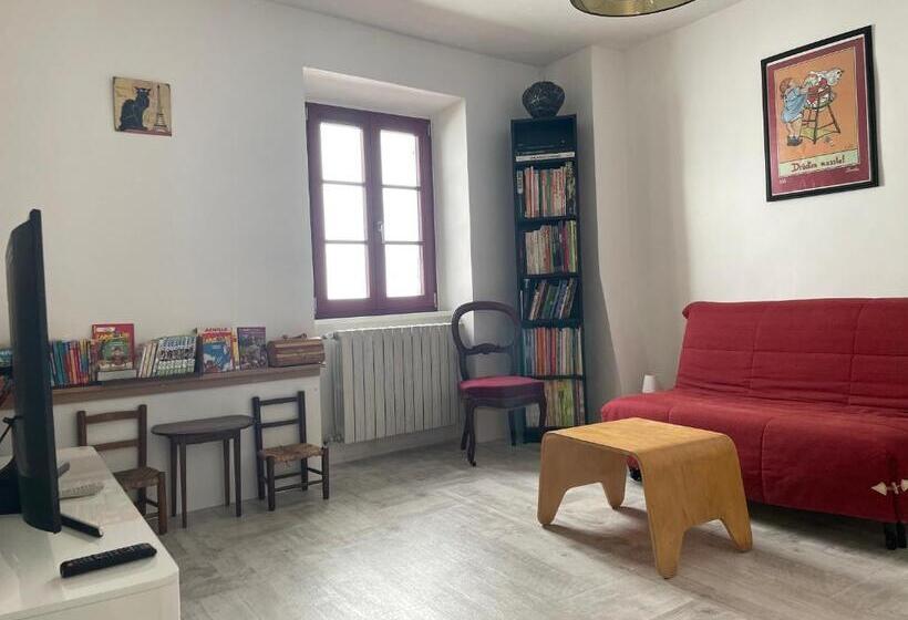 اتاق لوکس سه تخته, La Mascotte