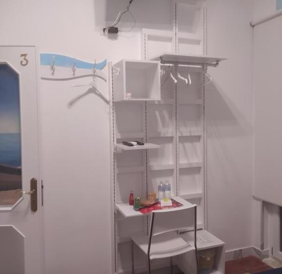 اتاق لوکس با بالکن و چشم‌انداز دریا, Casa Privata Relax Piazza Maria Anania Vico N4