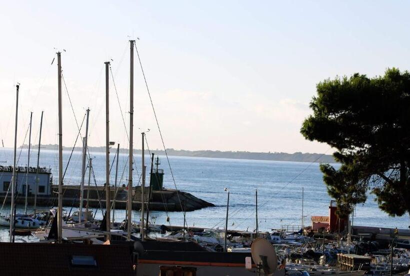 اتاق استاندارد سه نفره, Casa Privata Relax Piazza Maria Anania Vico N4