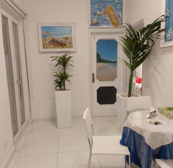 Standard room with outdoor bath, Casa Privata Relax Piazza Maria Anania Vico N4