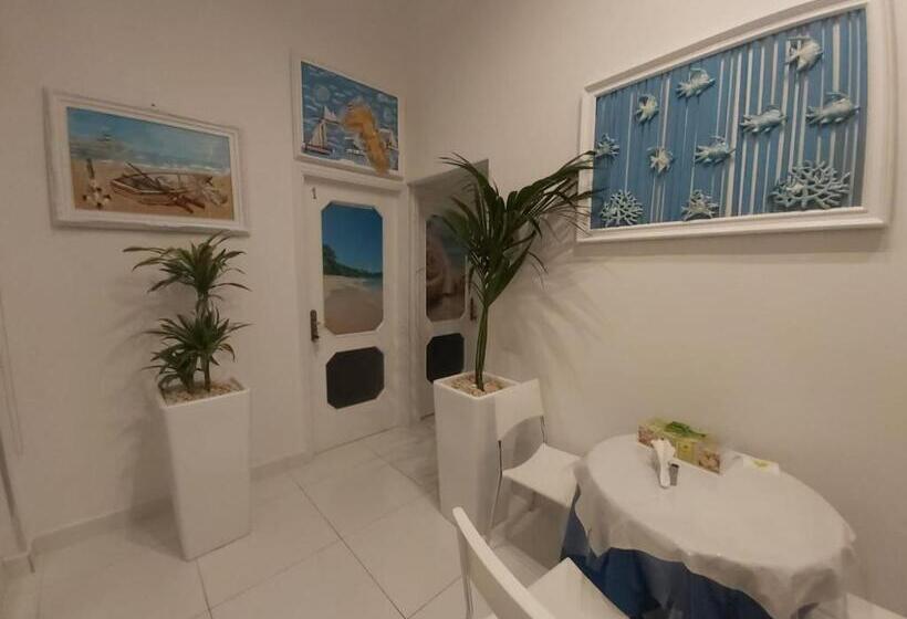 Standard room with outdoor bath, Casa Privata Relax Piazza Maria Anania Vico N4