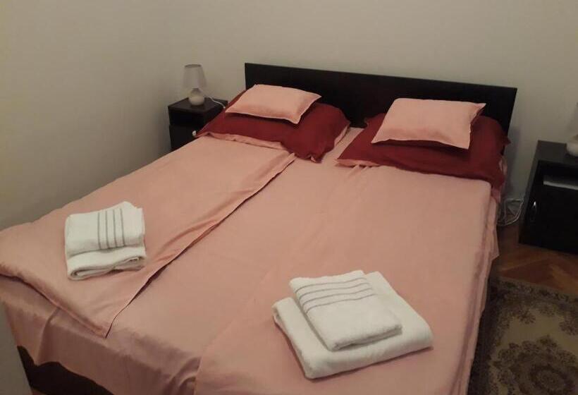 آپارتمان 2 خوابه, Piac Utcai Apartman 2