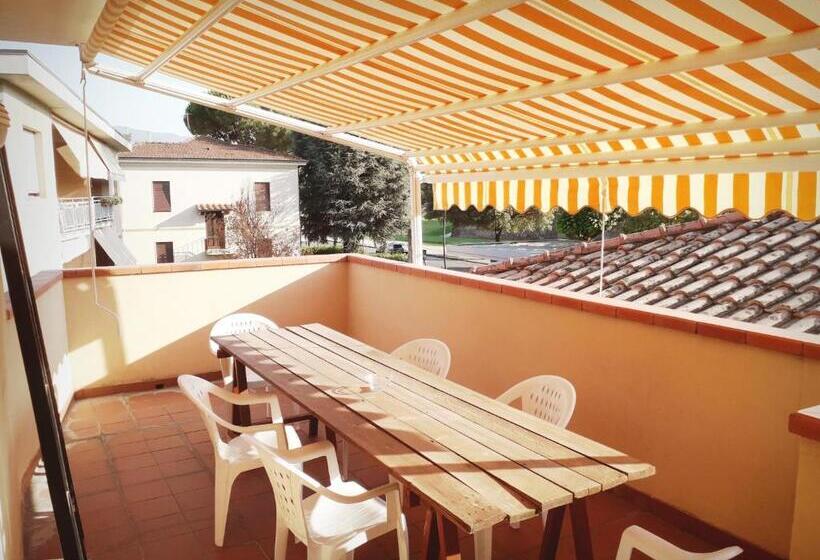 اتاق استاندارد با سرویس بهداشتی مشترک, Home Sweet Home Affittacamere   Lucca