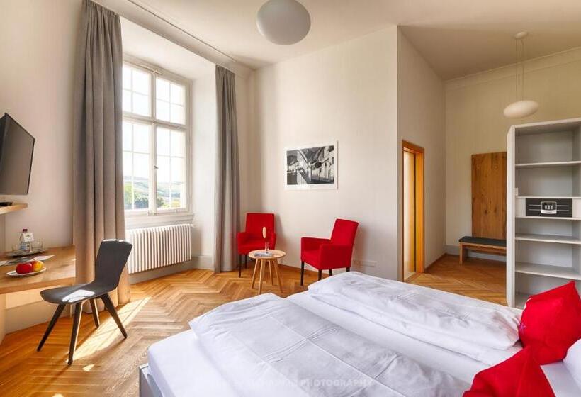 Полулюкс, Schlosshotel Horneck