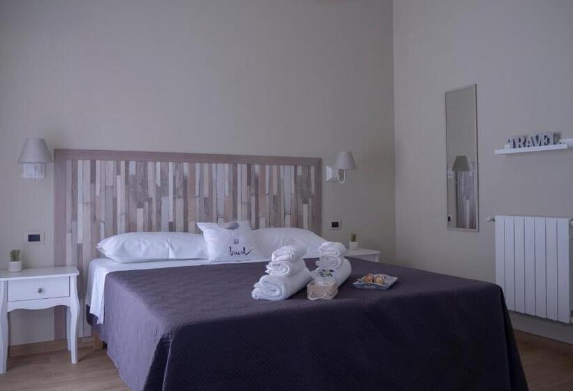 اتاق لوکس با چشم‌انداز باغ, Viaggio In Sicilia B&b