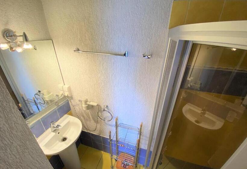 اتاق استاندارد, K8 5 Apartments