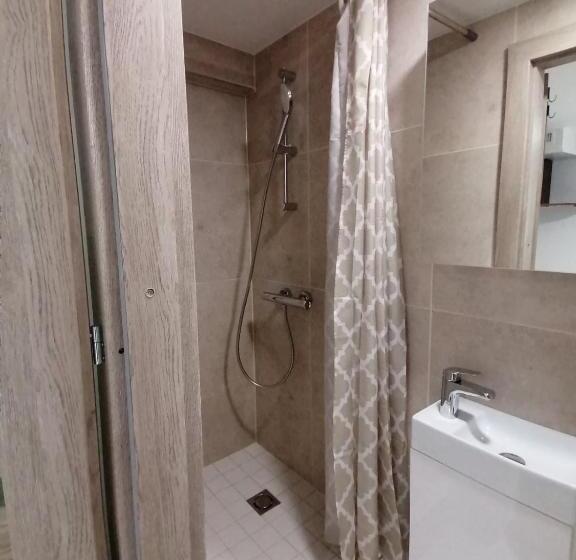 اتاق استاندارد, K8 5 Apartments