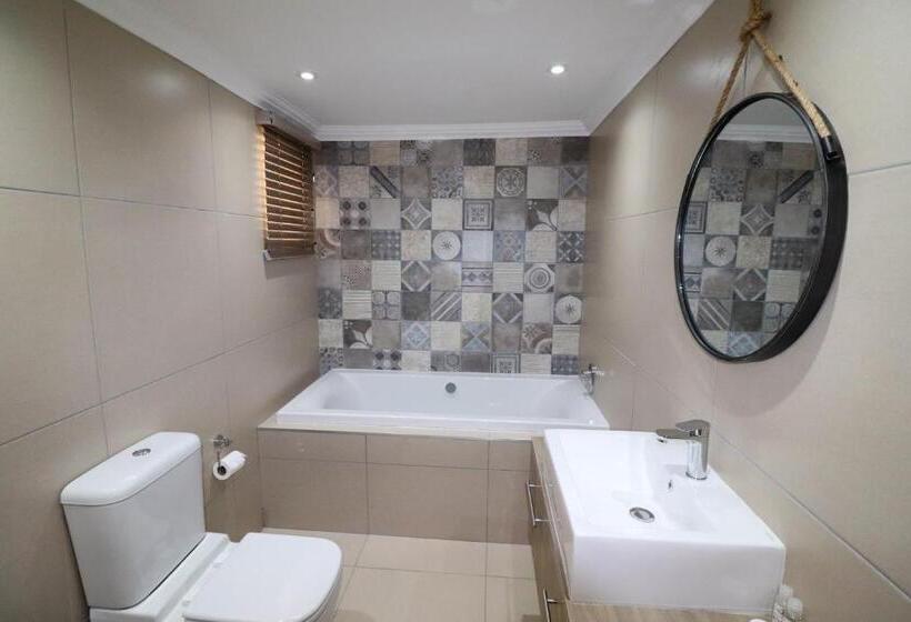 Family Suite, Stonehill Villa