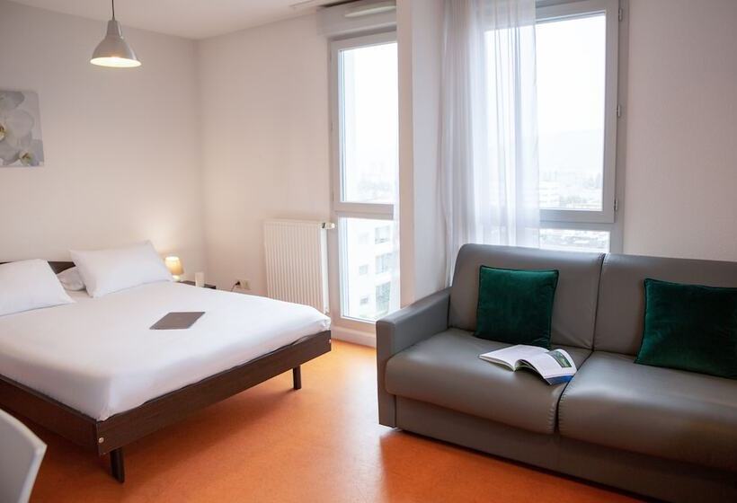 Семейное Студио, Comfort Aparthotel Besancon Hauts Du Chazal