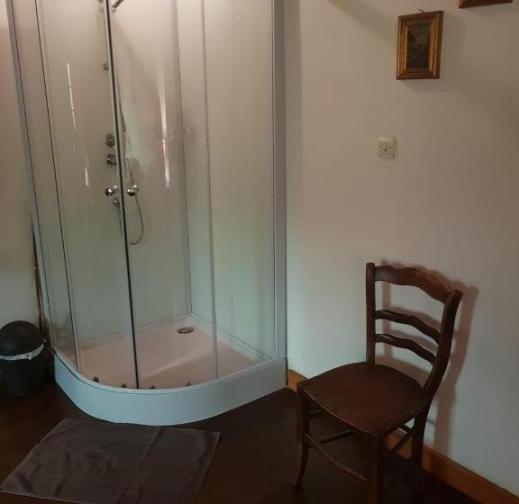 Номер Стандарт Вид на Горы, Bed En Breakfast Le Chateau