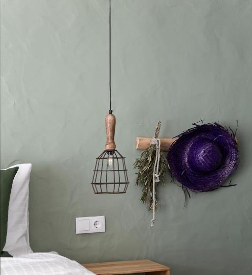 اتاق خانوادگی, Trendy And Luxe B&b And Garden Suite
