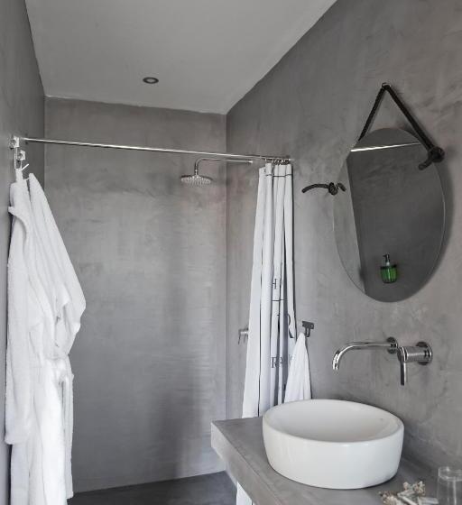 اتاق خانوادگی, Trendy And Luxe B&b And Garden Suite