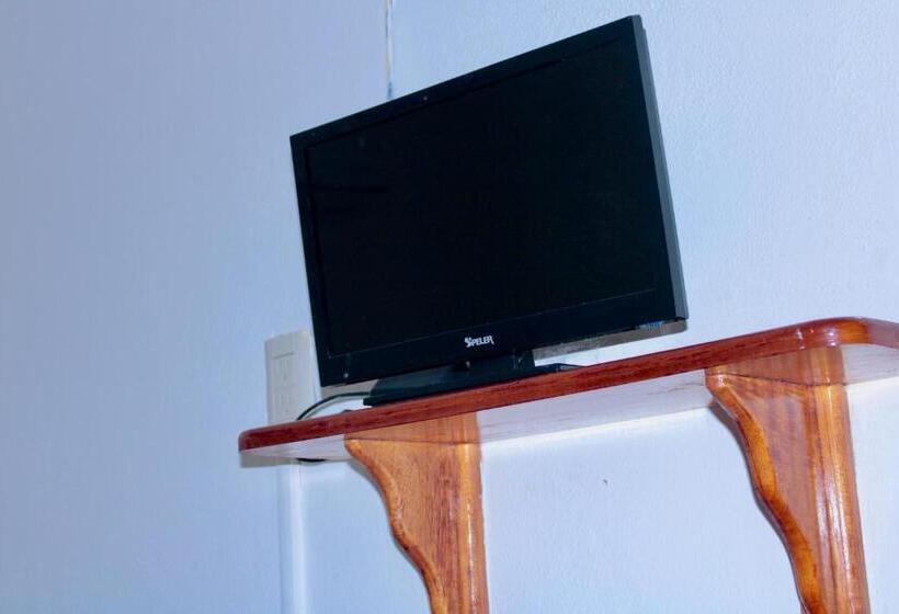 Quarto Estandar, Nicte Ha