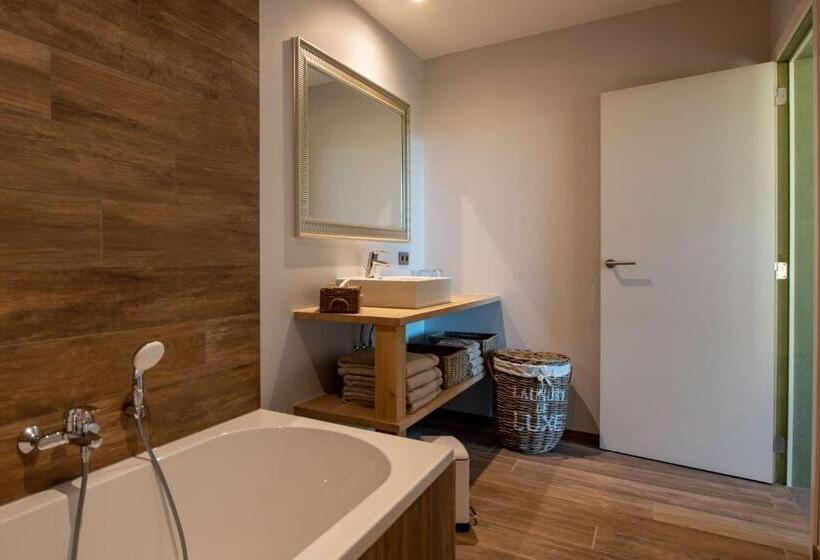 Четырехместный Номер Стандарт Вид на Сад, B&b  T Oezent
