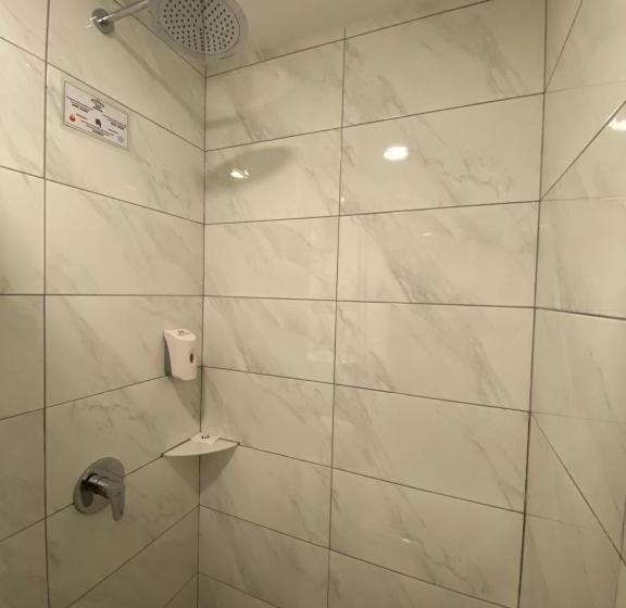 디럭스 룸, Zone Hotels, Telok Panglima Garang