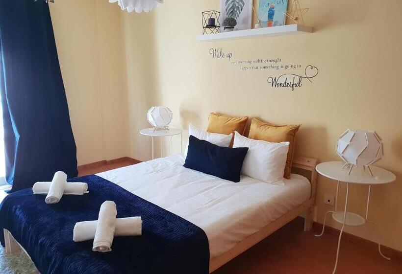 اتاق استاندارد با بالکن, Downtown Guest House