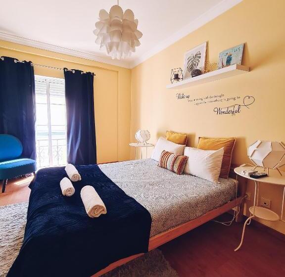 اتاق استاندارد با بالکن, Downtown Guest House