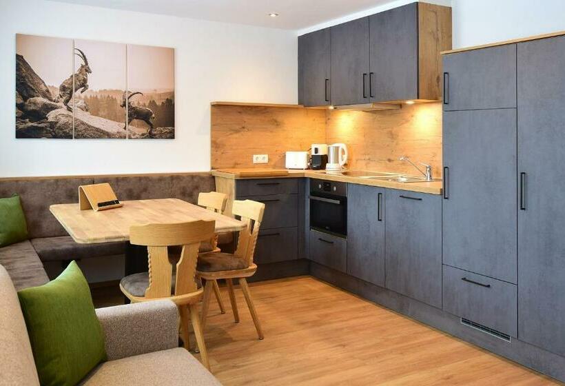 带1个卧室的带阳台的公寓, Waidmannsruh Appartements