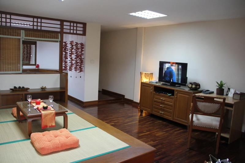 اتاق اجرایی, B.s. Court Hotel Sathorn