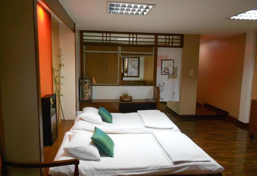 اتاق خانواده اجرایی, B.s. Court Hotel Sathorn