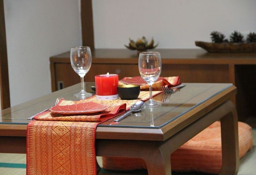 اتاق لوکس, B.s. Court Hotel Sathorn