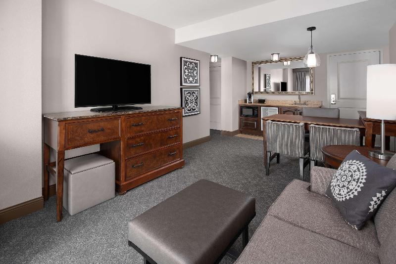 Suite Llit King, Embassy Suites San Antonio Riverwalk Downtown