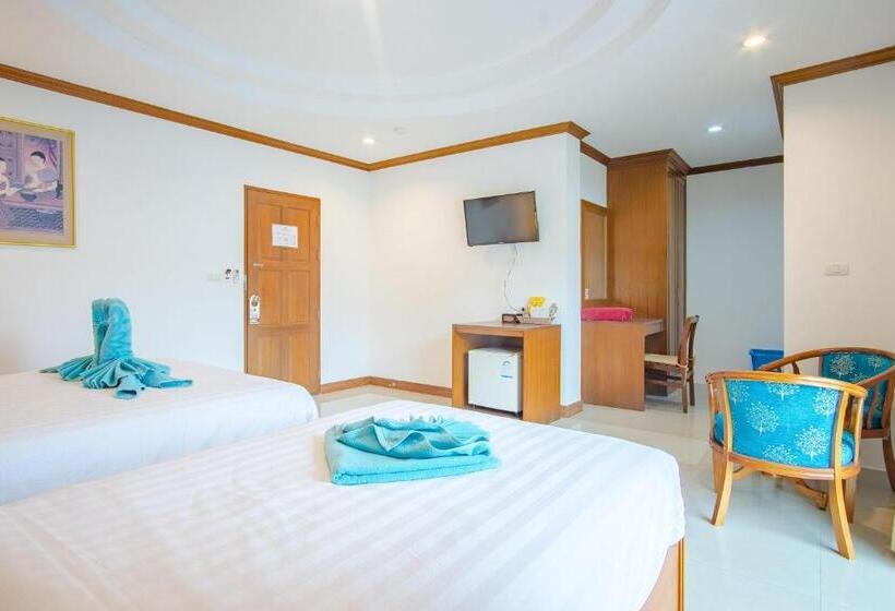 Семейный Номер Вид на Горы, Pipikuku Hotel & Restaurant