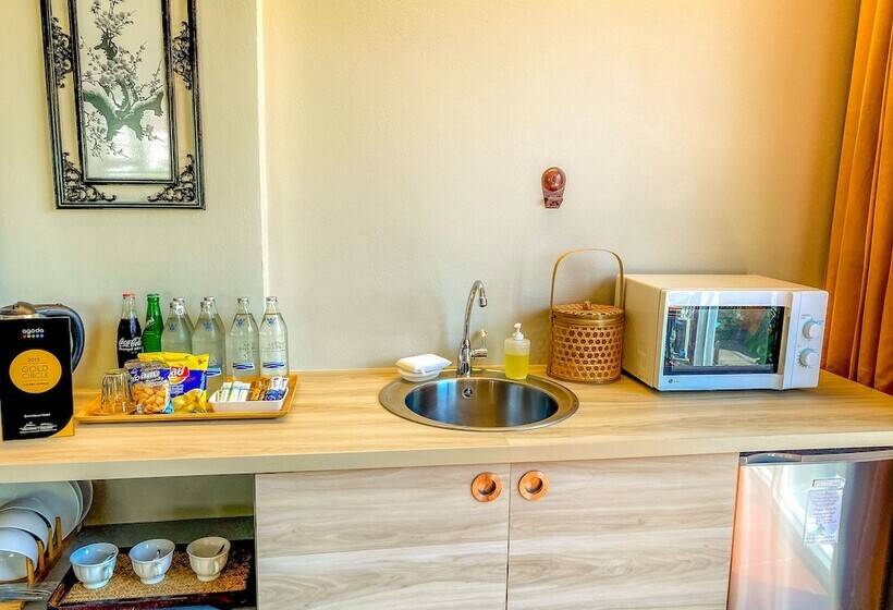 اتاق اجرایی سه نفره, Sino House Phuket Hotel   Sha Plus