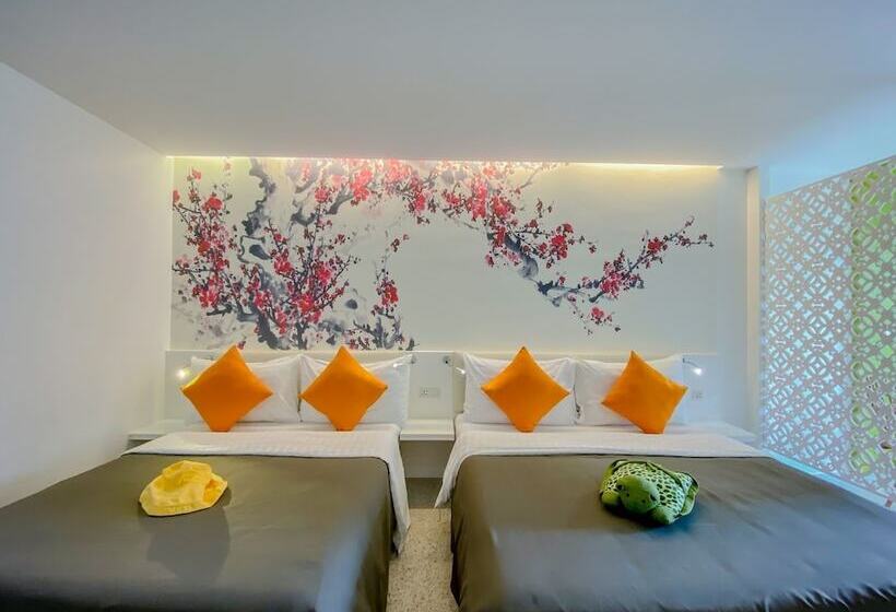 اتاق چهارنفره مدیریتی, Sino House Phuket Hotel   Sha Plus