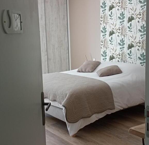 高级大房间, Chambres Et Tables D Hotes  O Doux Matins  Aux Portes De Chinon