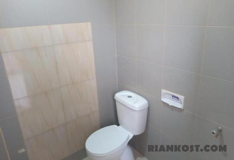 Standardrum, Rian Kost   Hotel Penginapan Murah Pusat Kota Palembang