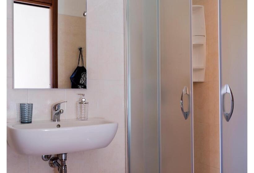 اتاق استاندارد, Monastero Santa Chiara Guest House