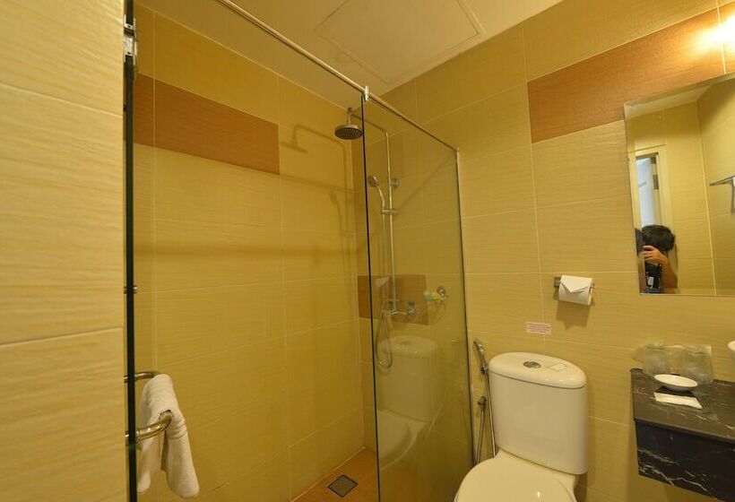 اتاق سوپریور با چشم‌انداز شهر, Abell Hotel Kuching