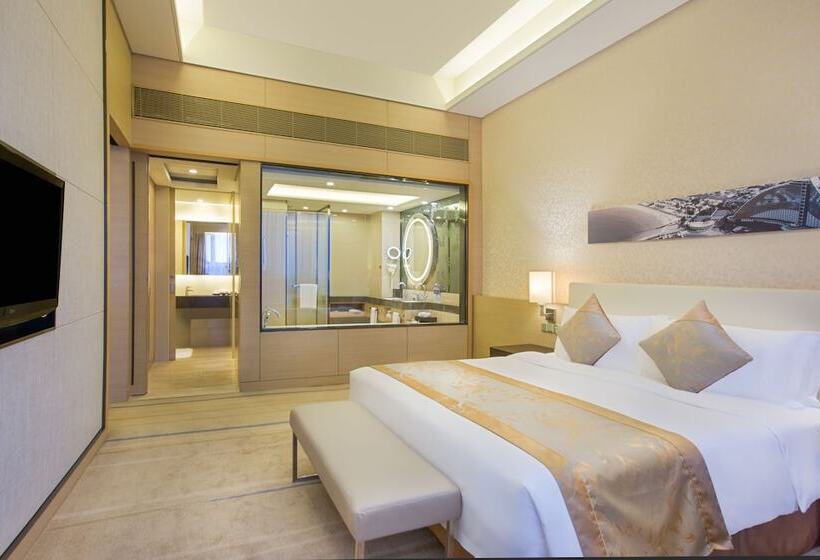Номер Стандарт Двуспальная Кровать, Crowne Plaza Guangzhou Huadu, An Ihg Hotel   Free Shuttle Bus Between Hotel To Airport