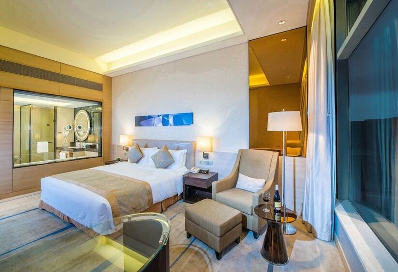 Номер Стандарт Двуспальная Кровать, Crowne Plaza Guangzhou Huadu, An Ihg Hotel   Free Shuttle Bus Between Hotel To Airport