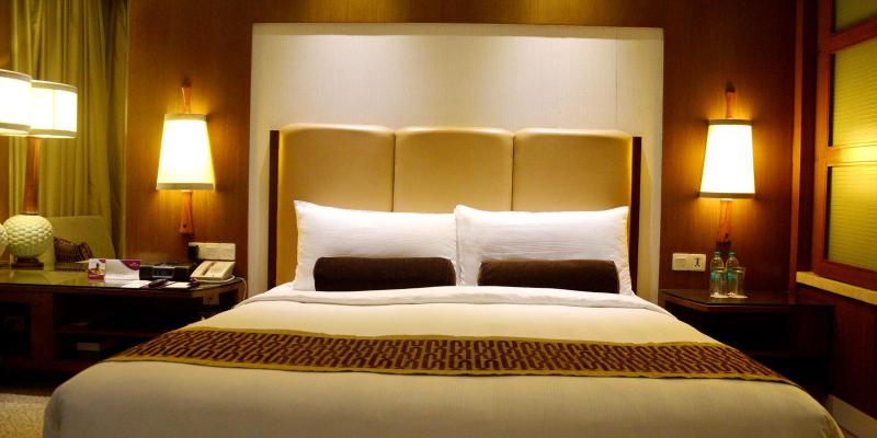 اتاق استاندارد با تخت بزرگ, Crowne Plaza New Delhi Okhla, An Ihg