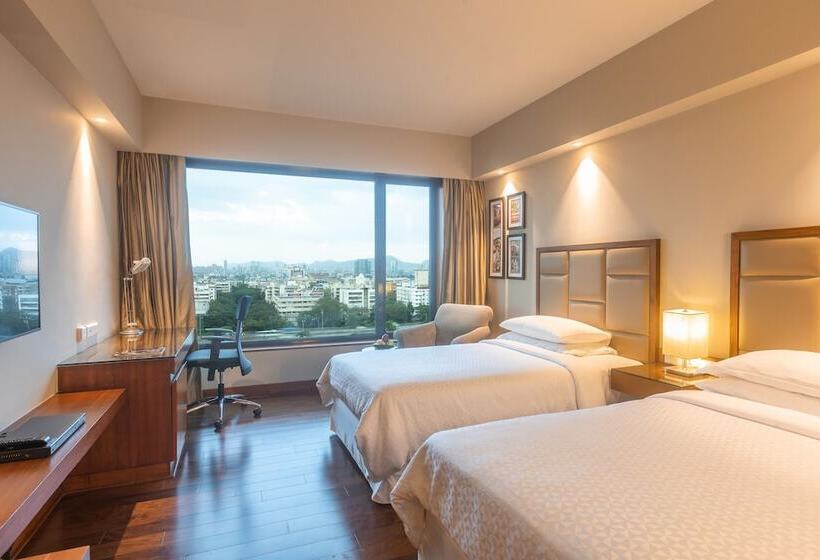 Номер Deluxe, Four Points By Sheraton Navi Mumbai, Vashi