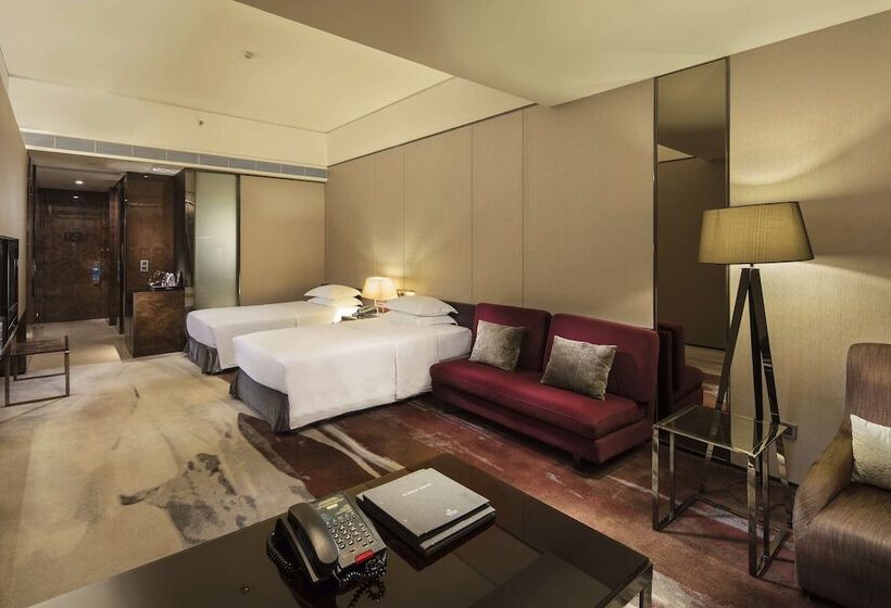 Номер Deluxe, Hilton Guangzhou Tianhe