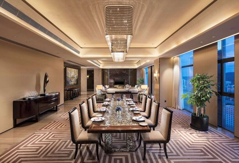 Президентский Люкс, Hilton Guangzhou Tianhe