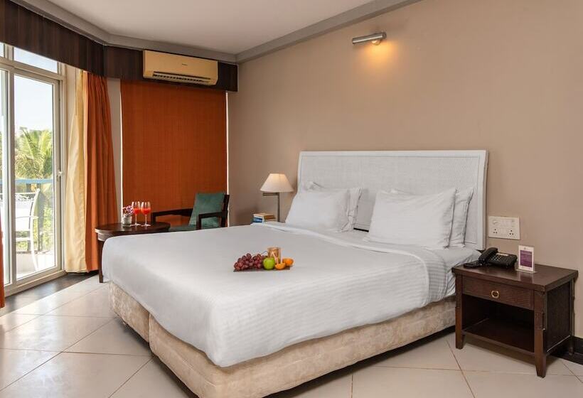 Студио Стандарт Вид на Бассейн, Living Room By Seasons Hotels