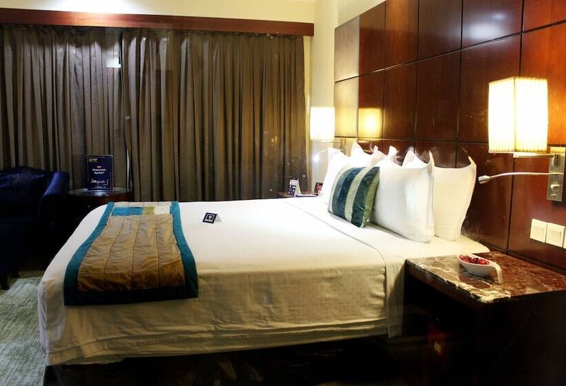اتاق لوکس, Skycity Hotel Gurgaon