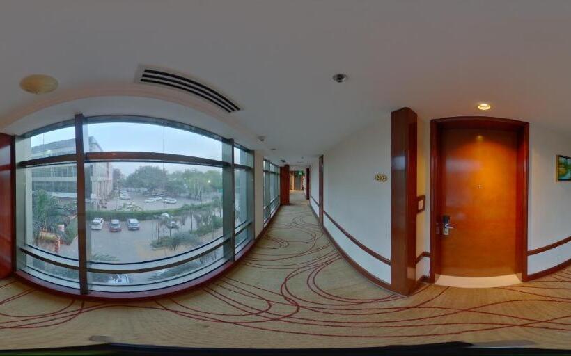 سوئیت رویال, Skycity Hotel Gurgaon