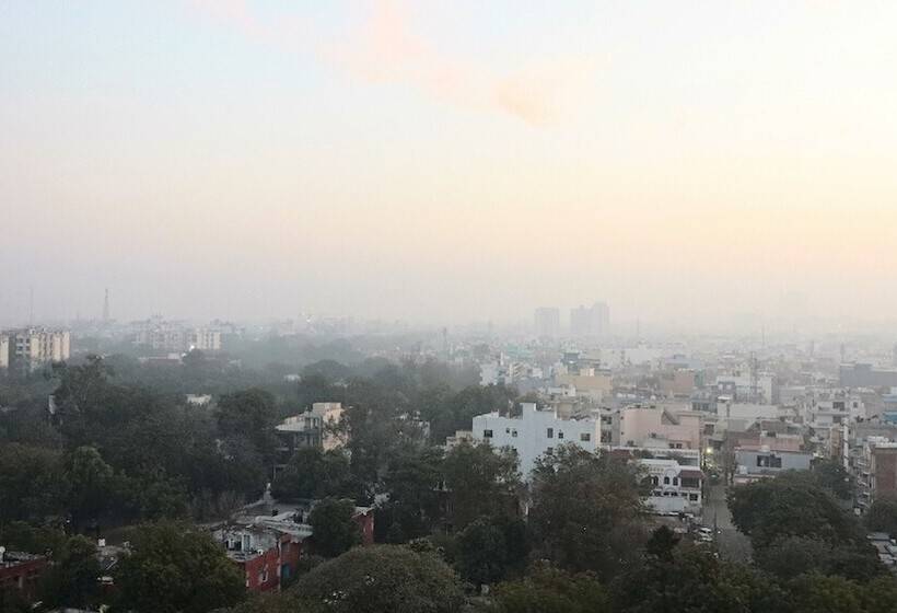 سوئیت رویال, Skycity Hotel Gurgaon
