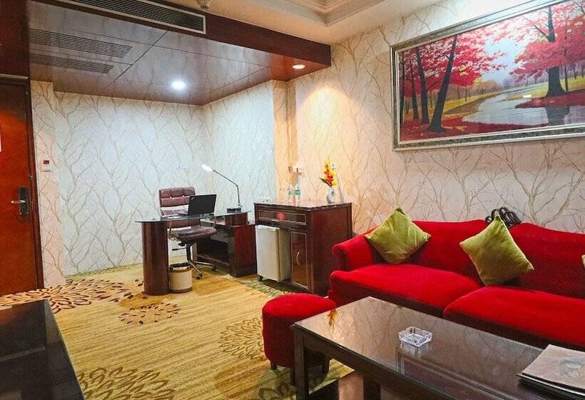 سوئیت رویال, Skycity Hotel Gurgaon